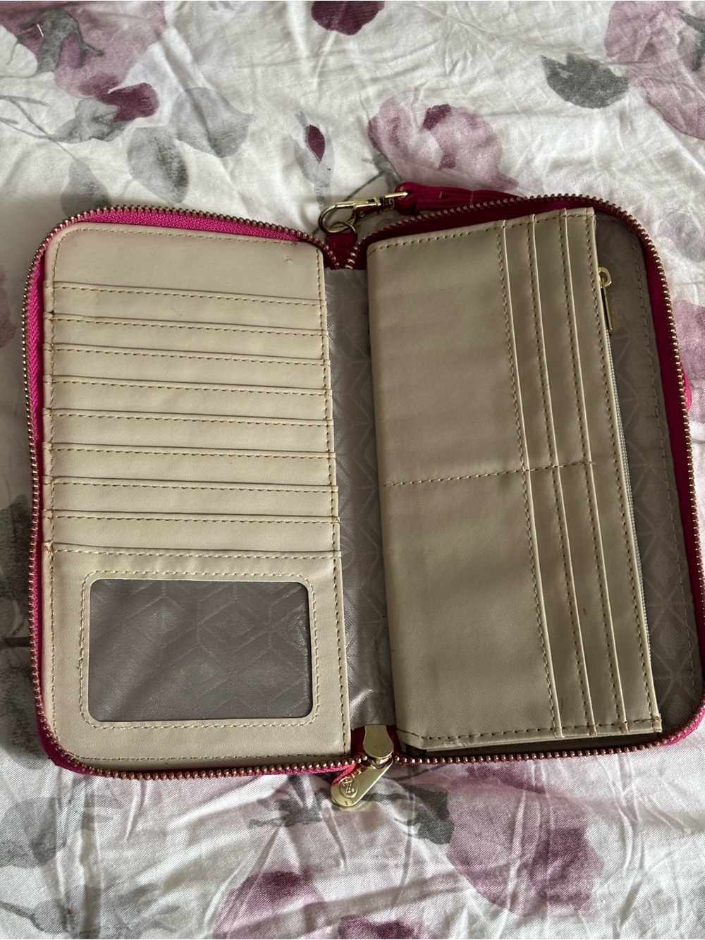 Pink Wallet - Picture 7 of 7